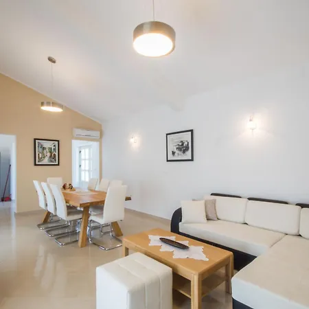 Lavanda, A Luxury With Private Pool, 2km To Дом отдыха