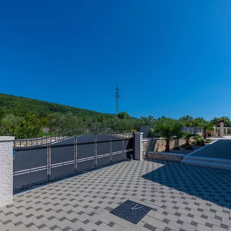 Lavanda, A Luxury With Private Pool, 2km To * Ubasico
