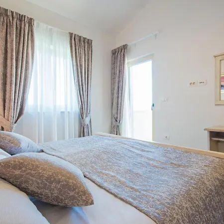 Lavanda, A Luxury With Private Pool, 2km To *