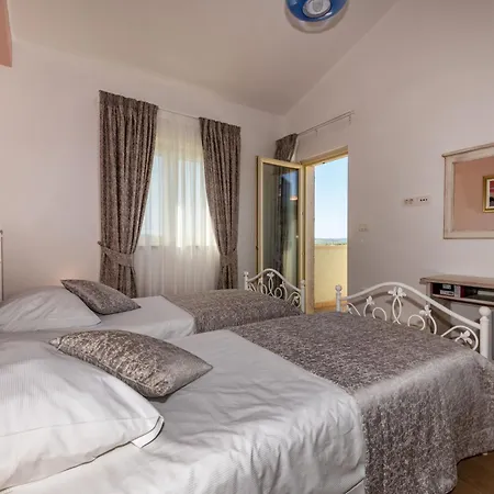 Lavanda, A Luxury With Private Pool, 2km To * Ubasico