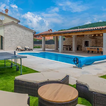 Lavanda, A Luxury With Private Pool, 2km To Ubasico