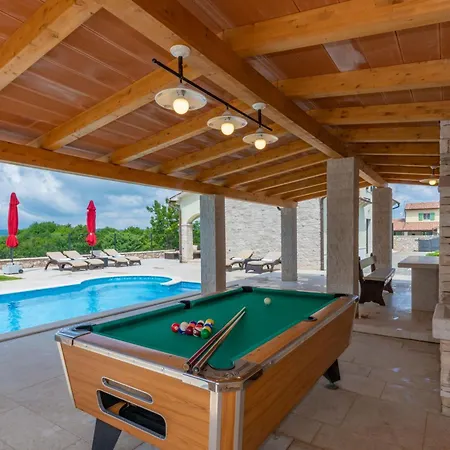 Lavanda, A Luxury With Private Pool, 2km To Holiday home Ubasico