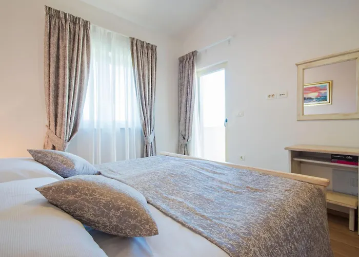 Lavanda, A Luxury With Private Pool, 2km To *