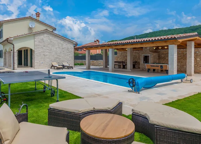 Lavanda, A Luxury With Private Pool, 2km To Ubasico