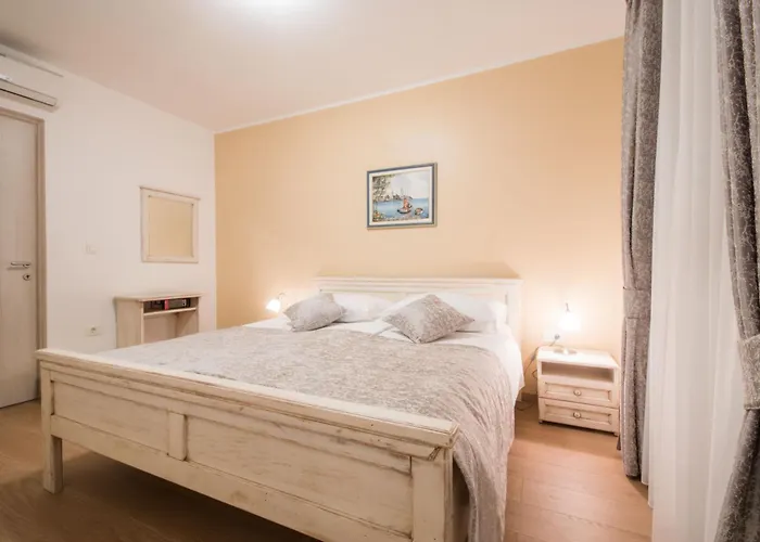 Lavanda, A Luxury With Private Pool, 2km To