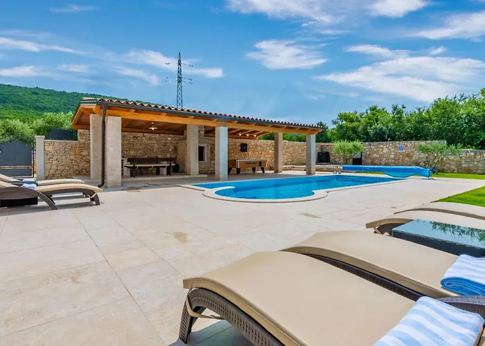 Lavanda, A Luxury With Private Pool, 2km To Ubasico